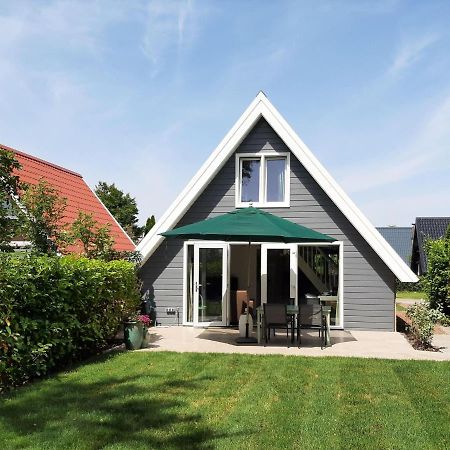 Stylish Holiday Home By The Sea Tuitjenhorn Exterior photo